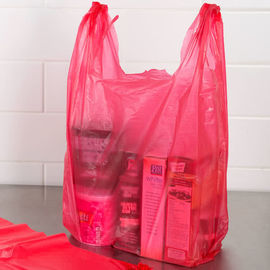 Kırmızı Renkli Tişörtlü Alışveriş Çantaları Baskısız Kabartma Özel Yapılmış Kalınlık